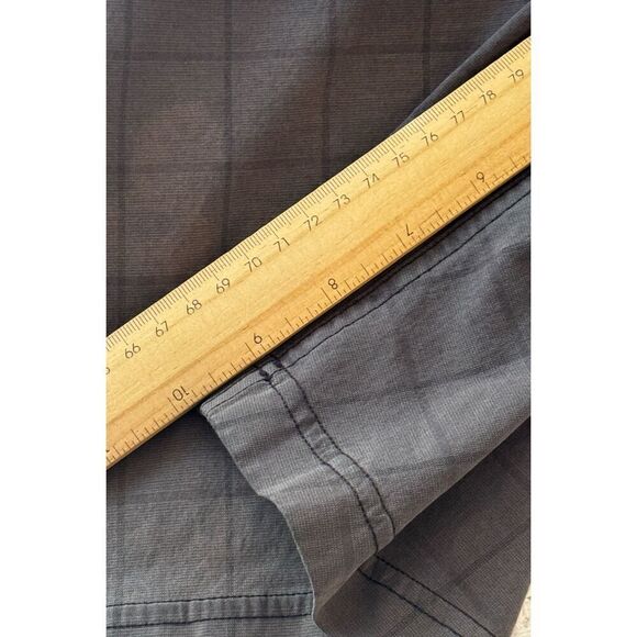 Lululemon Gray Plaid Flat Front Chino Casual Men’s Shorts Size 36” - Picture 11 of 11